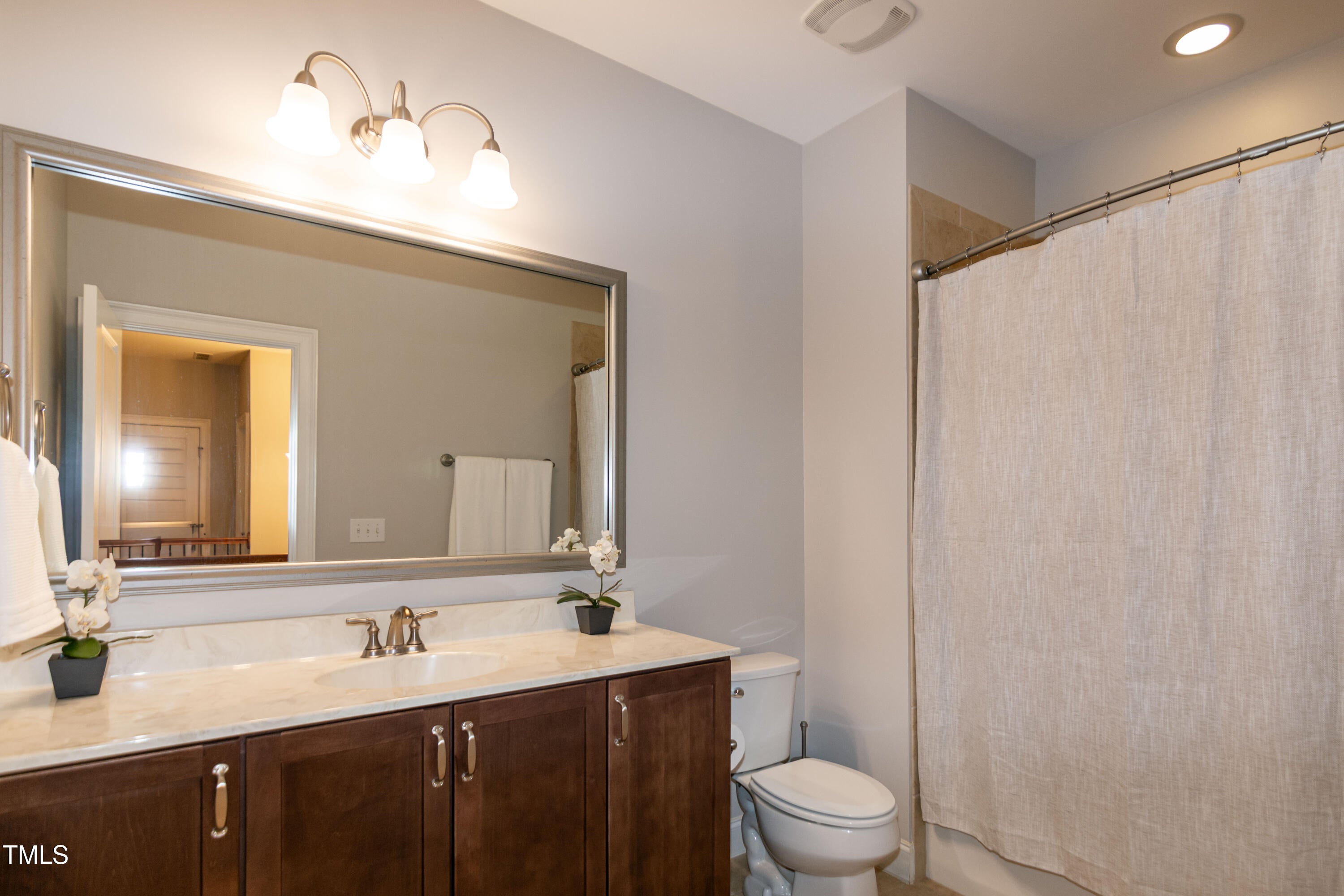Raleigh, North Carolina, 27606, United States, 4 Bedrooms Bedrooms, ,4 BathroomsBathrooms,Residential,For Sale,1794802