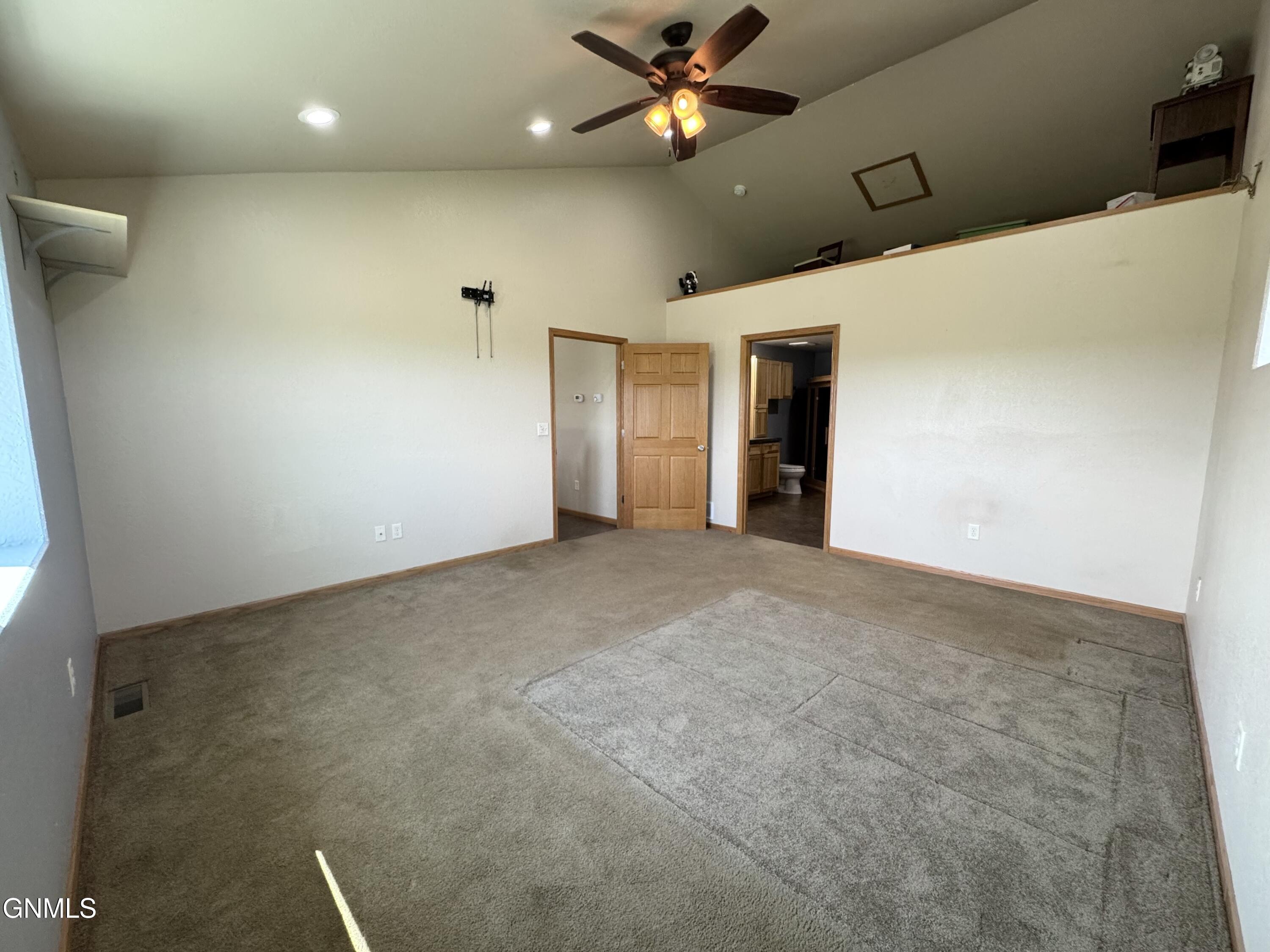 New Salem, North Dakota, 58563, United States, 7 Bedrooms Bedrooms, ,1 BathroomBathrooms,Residential,For Sale,1904775