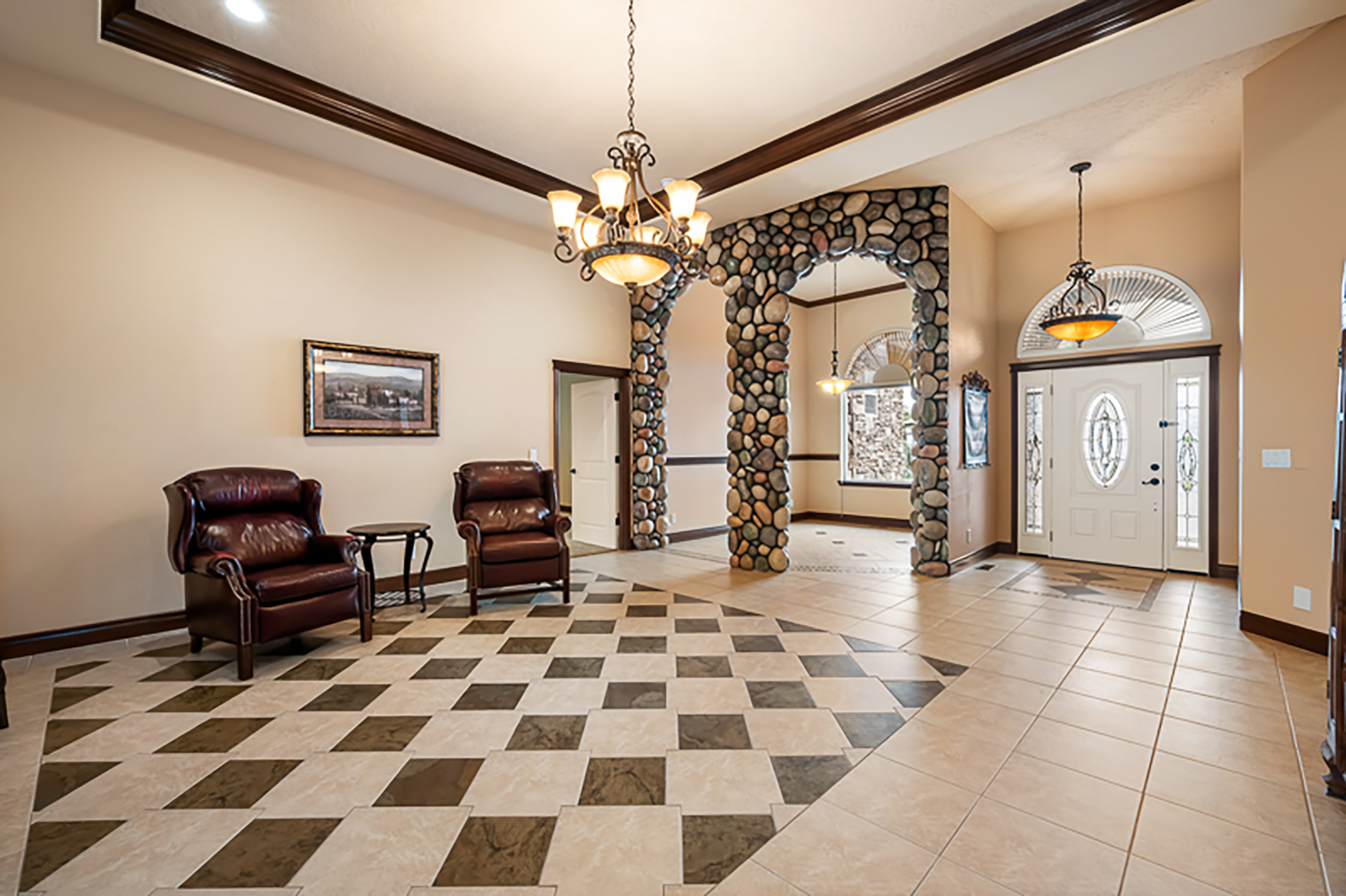  Canyon Lakes Highly Upgraded 1 Story Home - 物件實景