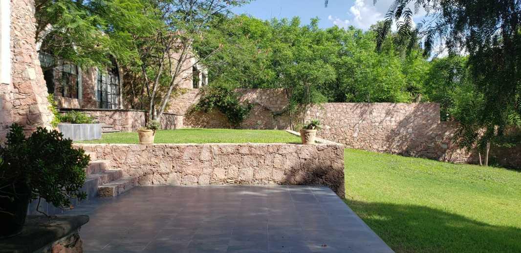 3era Cerrada de los Arcos, Querétaro, Querétaro, 76060, Mexico, 3 Bedrooms Bedrooms, ,2 BathroomsBathrooms,Residential,For Sale,3era Cerrada de los Arcos,1623456