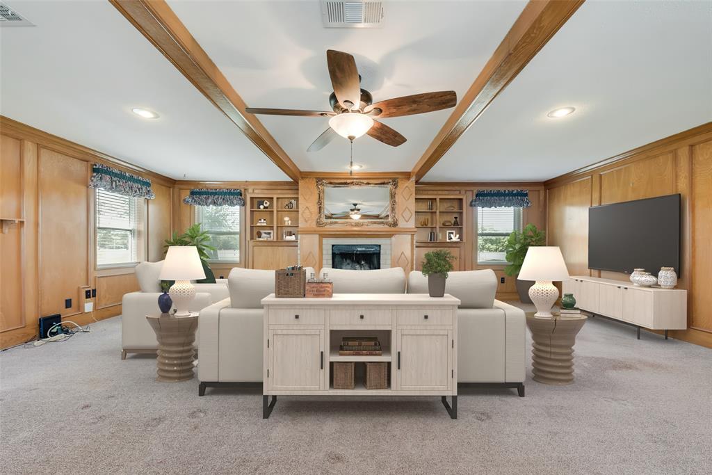 Kaufman, Texas, 75142, United States, 5 Bedrooms Bedrooms, ,3 BathroomsBathrooms,Residential,For Sale,1901680