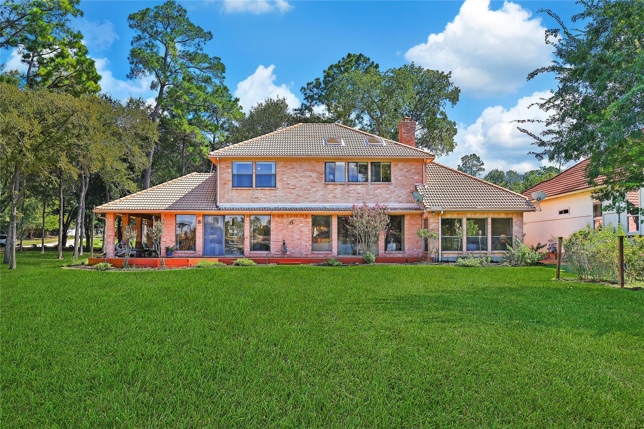 Conroe, Texas, 77356, United States, 3 Bedrooms Bedrooms, ,4 BathroomsBathrooms,Residential,For Sale,1974548