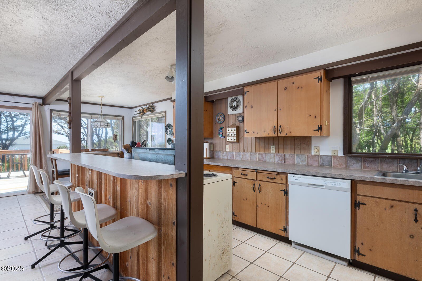 South Beach, Oregon, 97366, United States, 3 Bedrooms Bedrooms, ,3 BathroomsBathrooms,Residential,For Sale,1859610