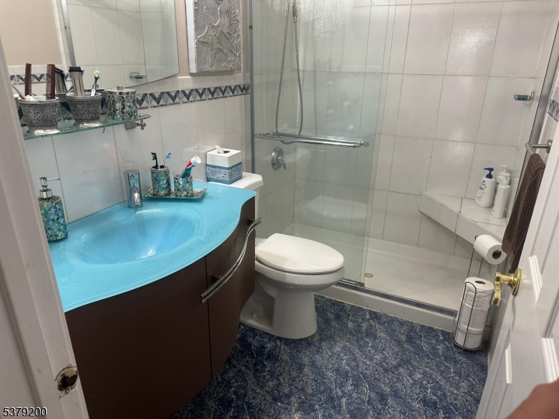 Marlboro Twp., New Jersey, 07751, United States, 3 Bedrooms Bedrooms, ,3 BathroomsBathrooms,Residential,For Sale,1919830