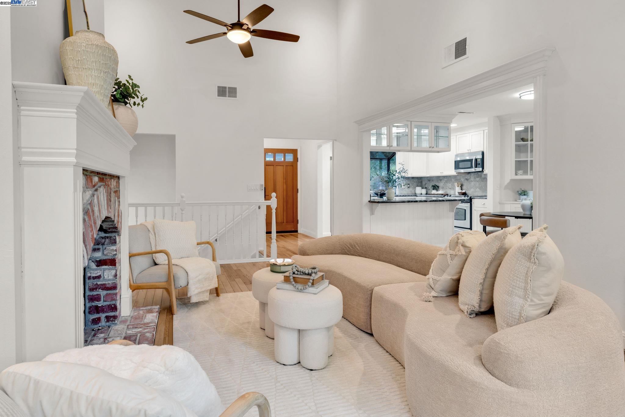 Pleasant Hill, California, 94523, United States, 4 Bedrooms Bedrooms, ,2 BathroomsBathrooms,Residential,For Sale,1991130