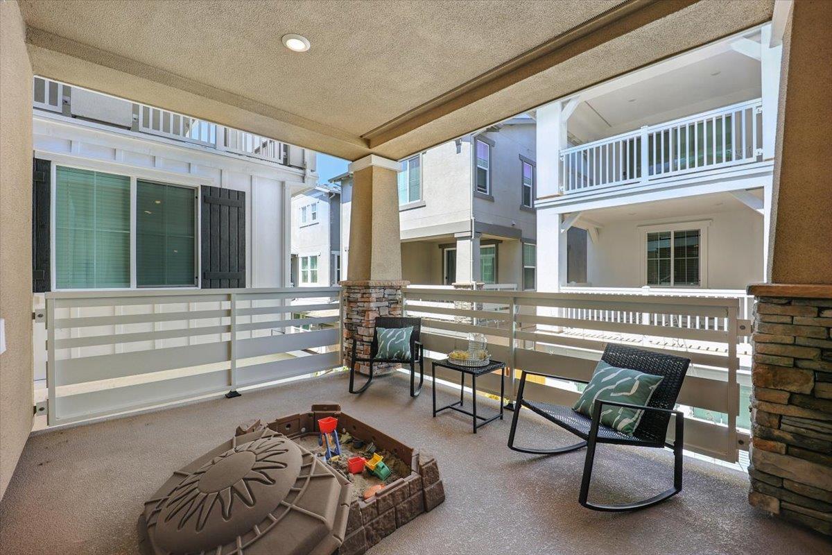 Newark, California, 94560, United States, 4 Bedrooms Bedrooms, ,4 BathroomsBathrooms,Residential,For Sale,1926207