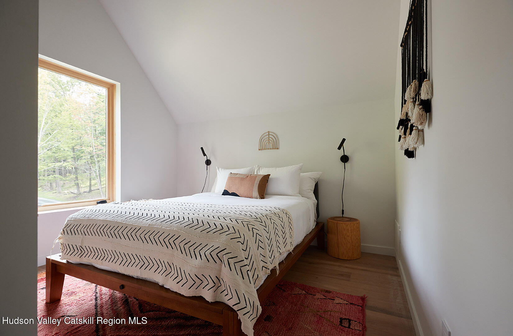 Woodstock, New York, 12498, United States, 3 Bedrooms Bedrooms, ,2 BathroomsBathrooms,Residential,For Sale,1850137