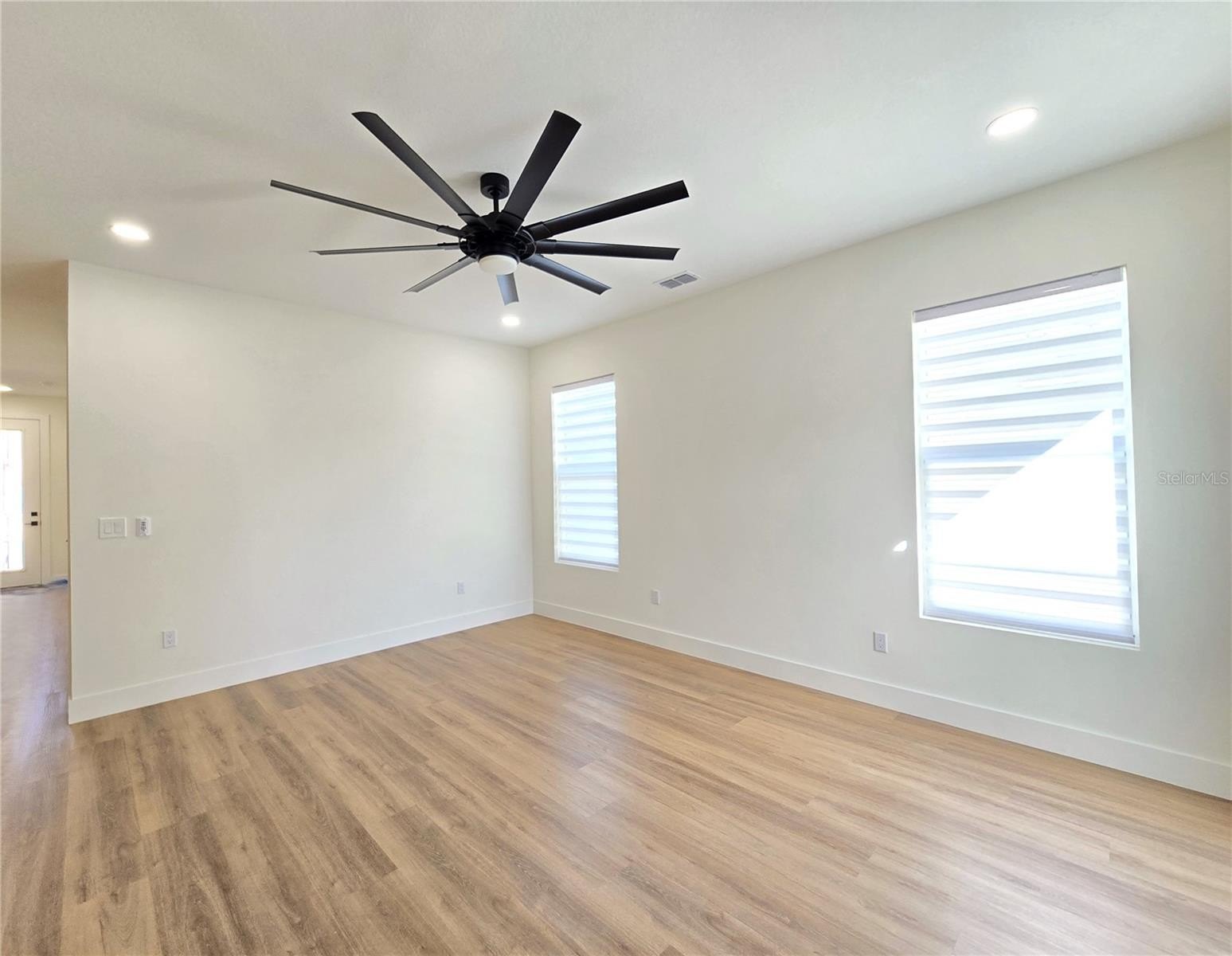 TAMPA, Florida, 33607, United States, 5 Bedrooms Bedrooms, ,3 BathroomsBathrooms,Residential,For Sale,1976051