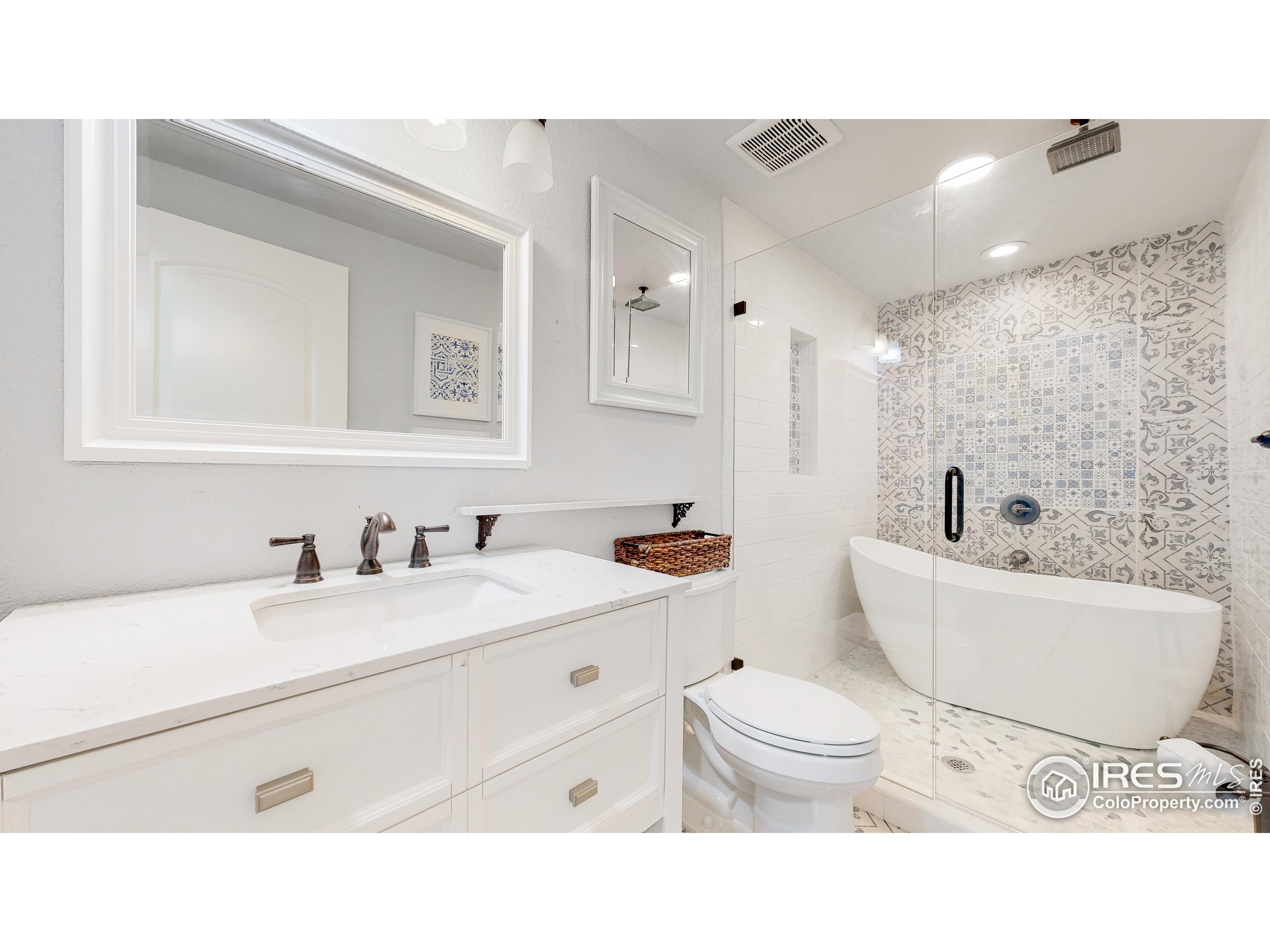 Greeley, Colorado, 80634, United States, 6 Bedrooms Bedrooms, ,3 BathroomsBathrooms,Residential,For Sale,1805378