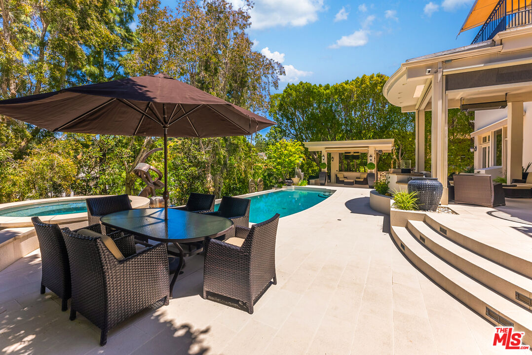 Los Angeles, California, 90077, United States, 5 Bedrooms Bedrooms, ,7 BathroomsBathrooms,Residential,For Sale,1686494