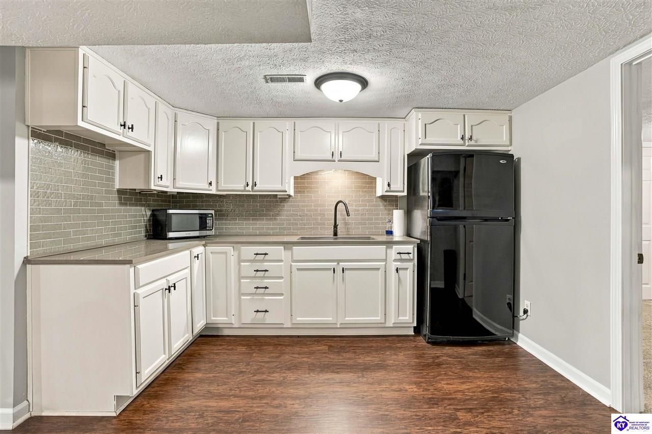 Deepwood Dr, Elizabethtown, KY 42701 #1