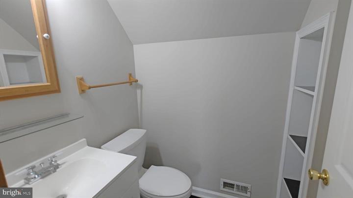 Callaway, Maryland, 20620, United States, 5 Bedrooms Bedrooms, ,4 BathroomsBathrooms,Residential,For Sale,1921246