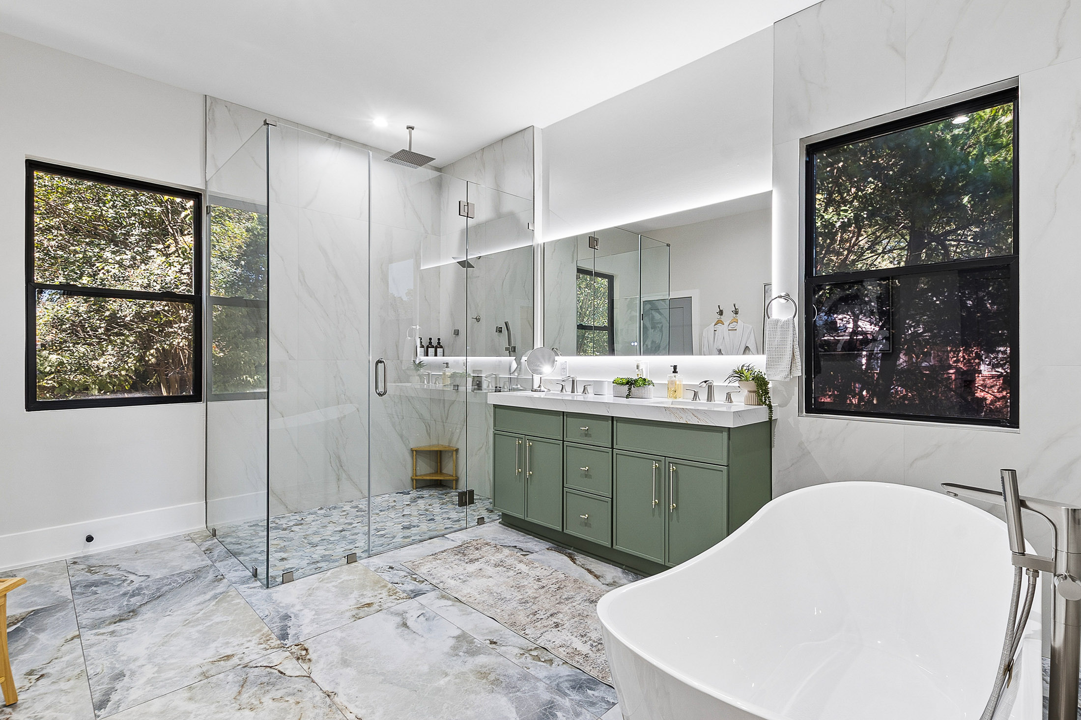 Sophisticated Modern Home in Sought-after Loring Heights - 物件實景