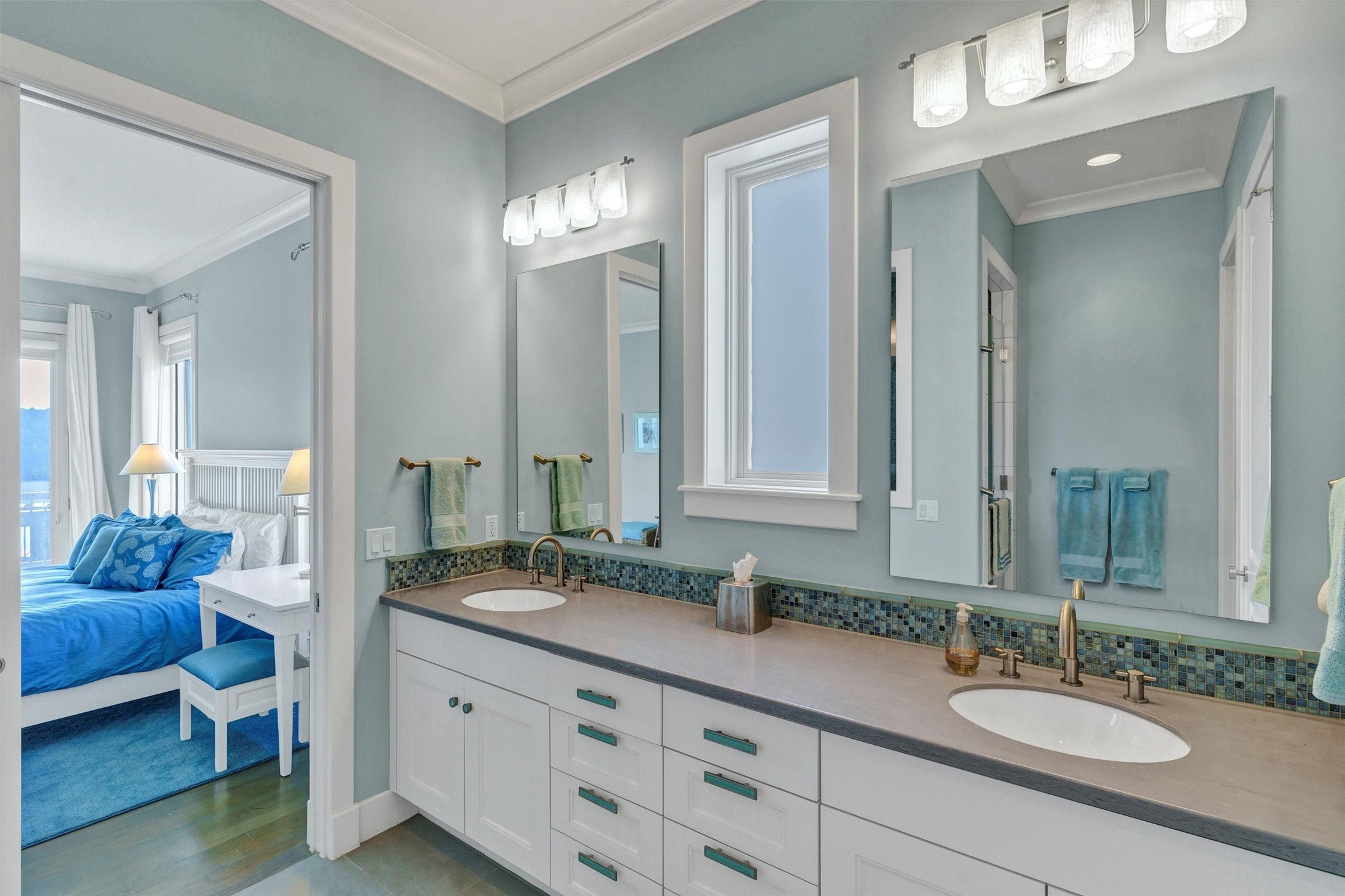 Possum Kingdom Lake, Texas, 76429, United States, 5 Bedrooms Bedrooms, ,6 BathroomsBathrooms,Residential,For Sale,1982514