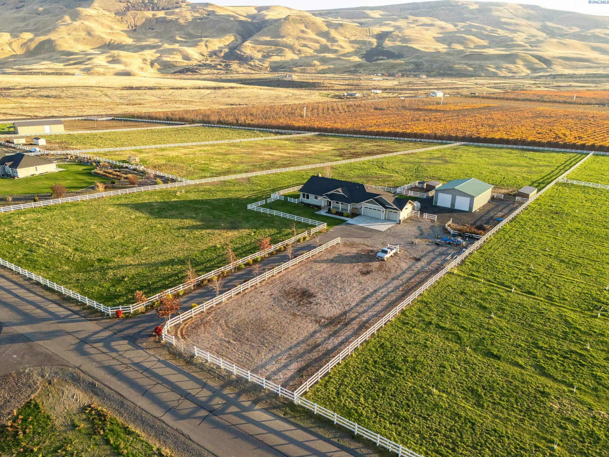 Prosser, Washington, 99350, United States, 3 Bedrooms Bedrooms, ,1 BathroomBathrooms,Residential,For Sale,1998379