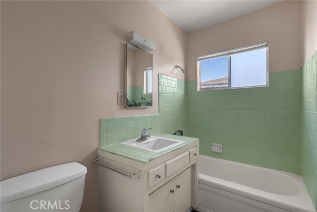 Bell Gardens, California, 90201, United States, 6 Bedrooms Bedrooms, ,Residential,For Sale,2009739