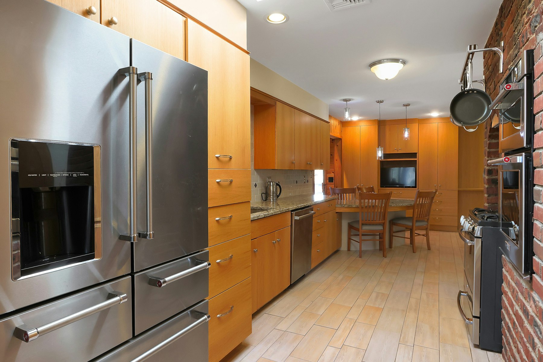  Laurel Ridge Tri-Level Contemporary - 物件實景