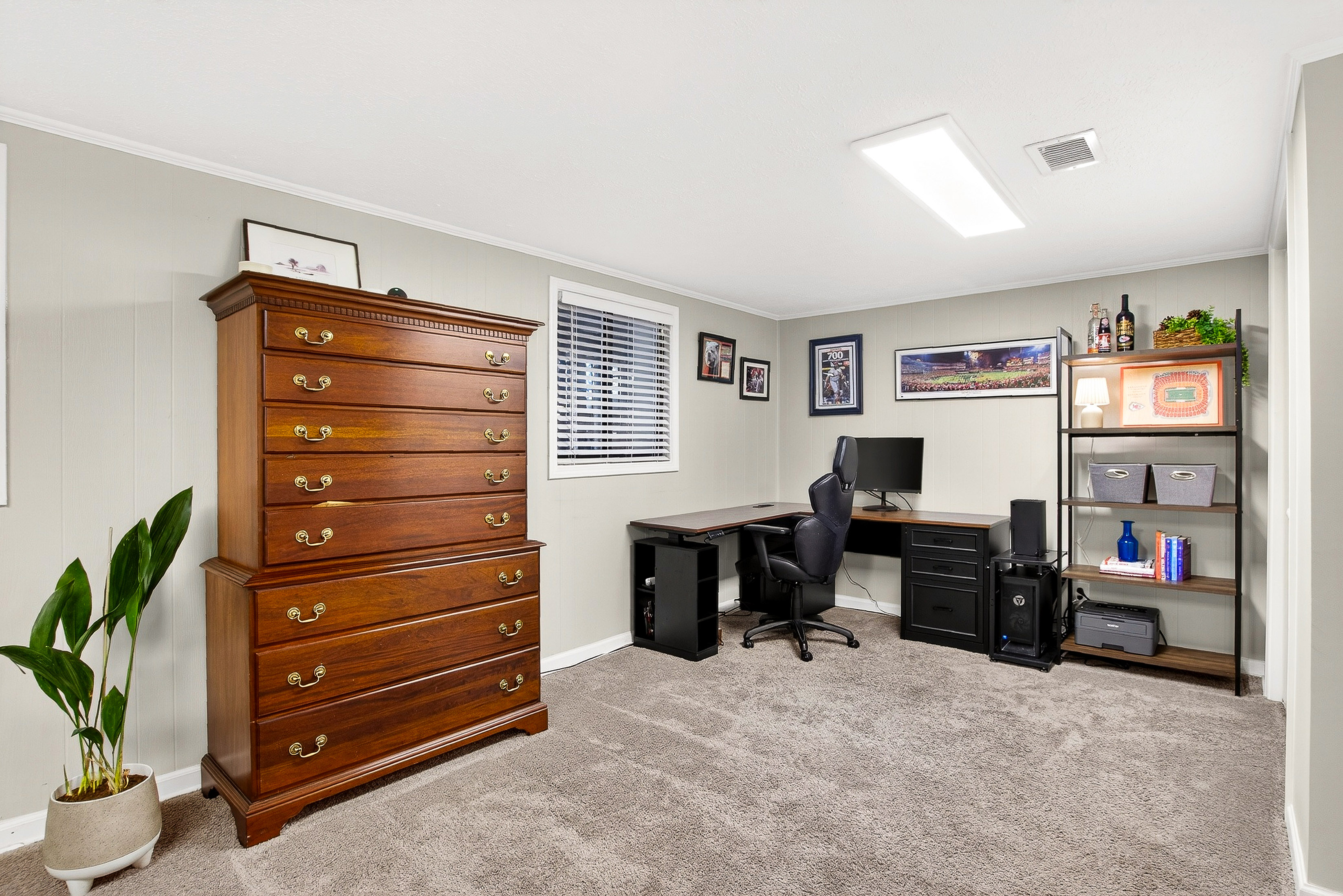  Spacious and Updated Townhome Offers Comfort, Charm and Convenience - 物件實景