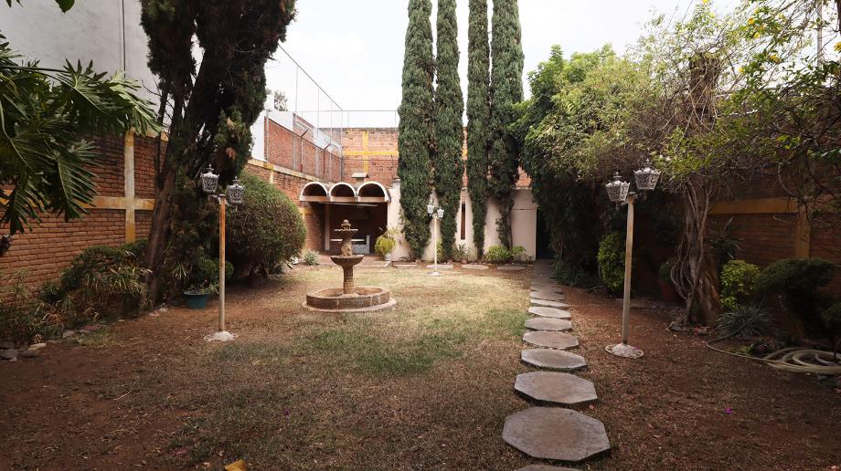 Morelia, Michoacán de Ocampo, 58020, Mexico, 6 Bedrooms Bedrooms, ,3 BathroomsBathrooms,Residential,For Sale,1807113