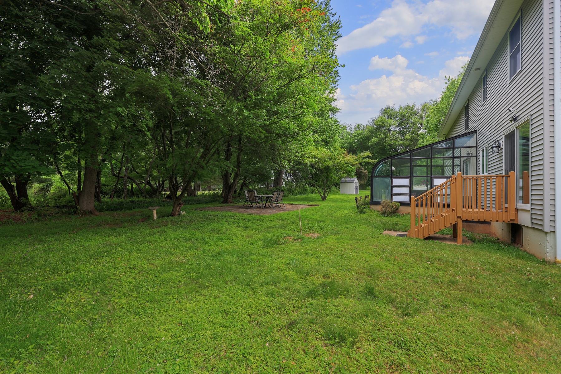  Beautifully Maintained Colonial Situated on a Quiet Cul-de-Sac - 物件實景