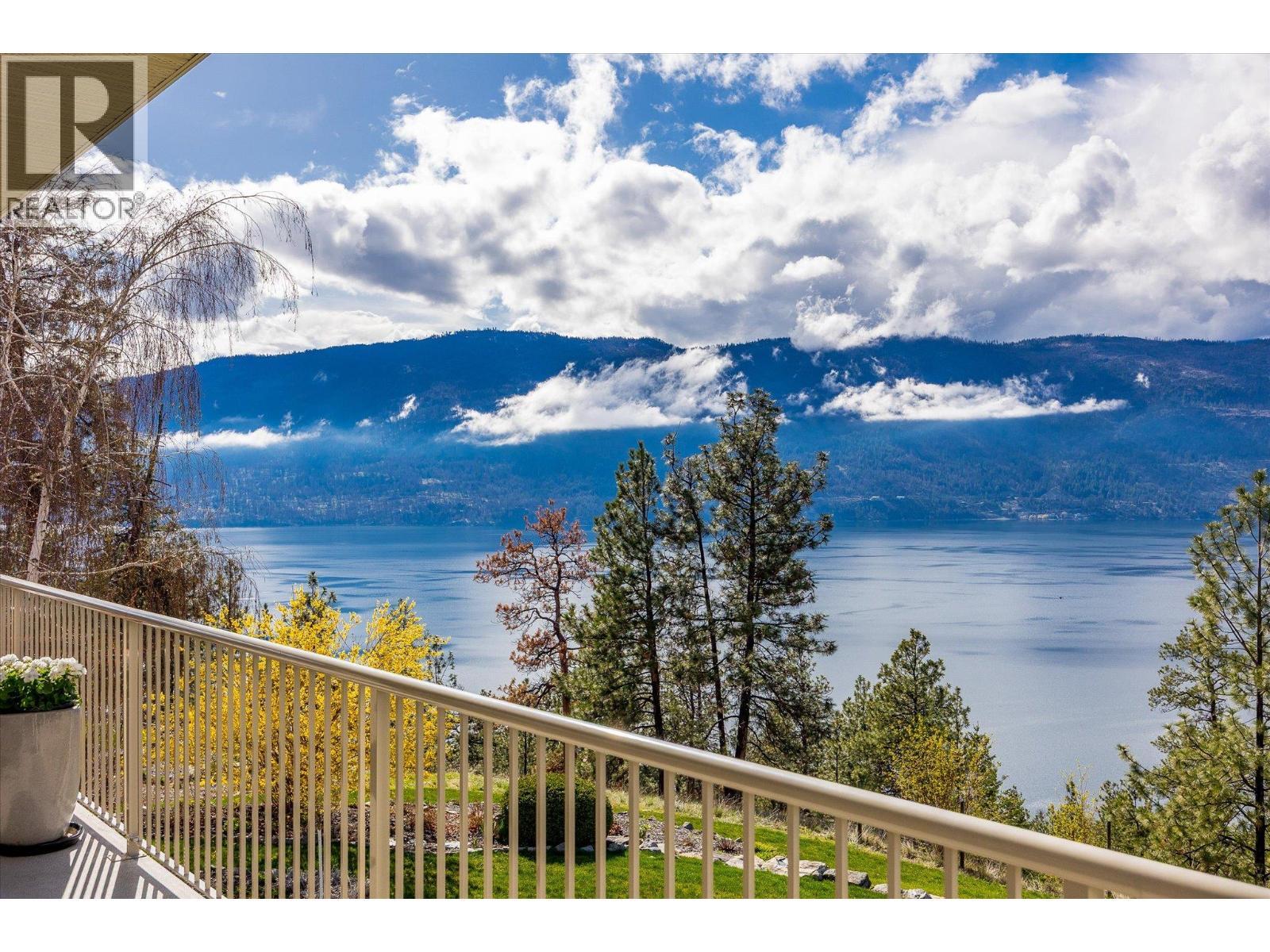 LAKE COUNTRY, British Columbia, V4V 2K7, CA, 4 Bedrooms Bedrooms, ,4 BathroomsBathrooms,Residential,For Sale,1960852