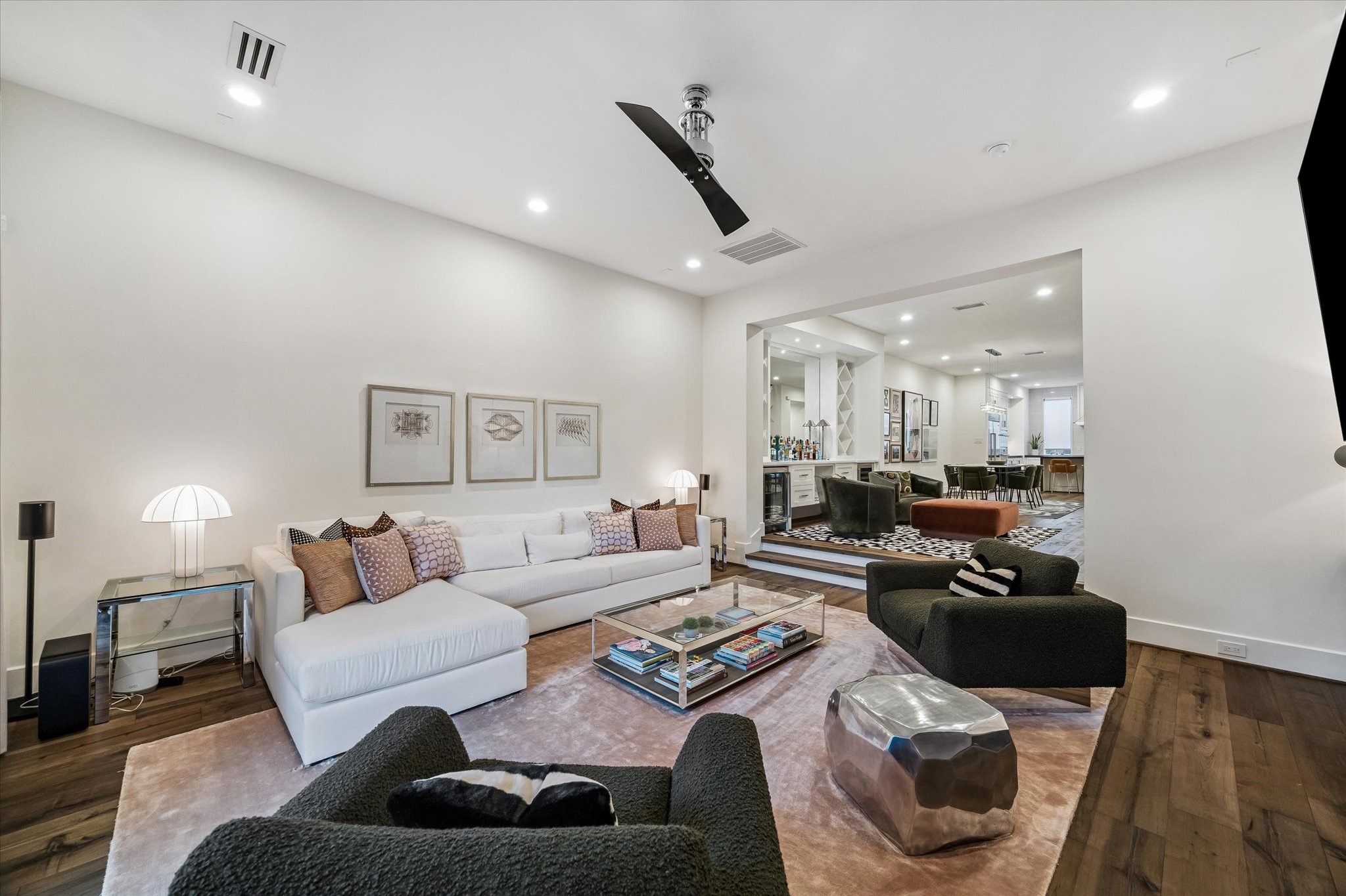  207 Birdsall Street - 物件實景