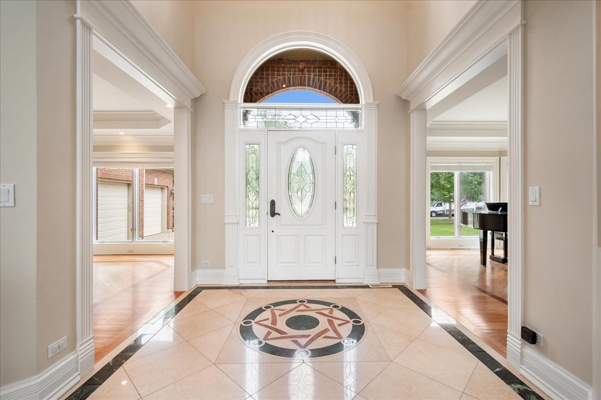 Vernon Hills, Illinois, 60061, United States, 4 Bedrooms Bedrooms, ,4 BathroomsBathrooms,Residential,For Sale,1940393