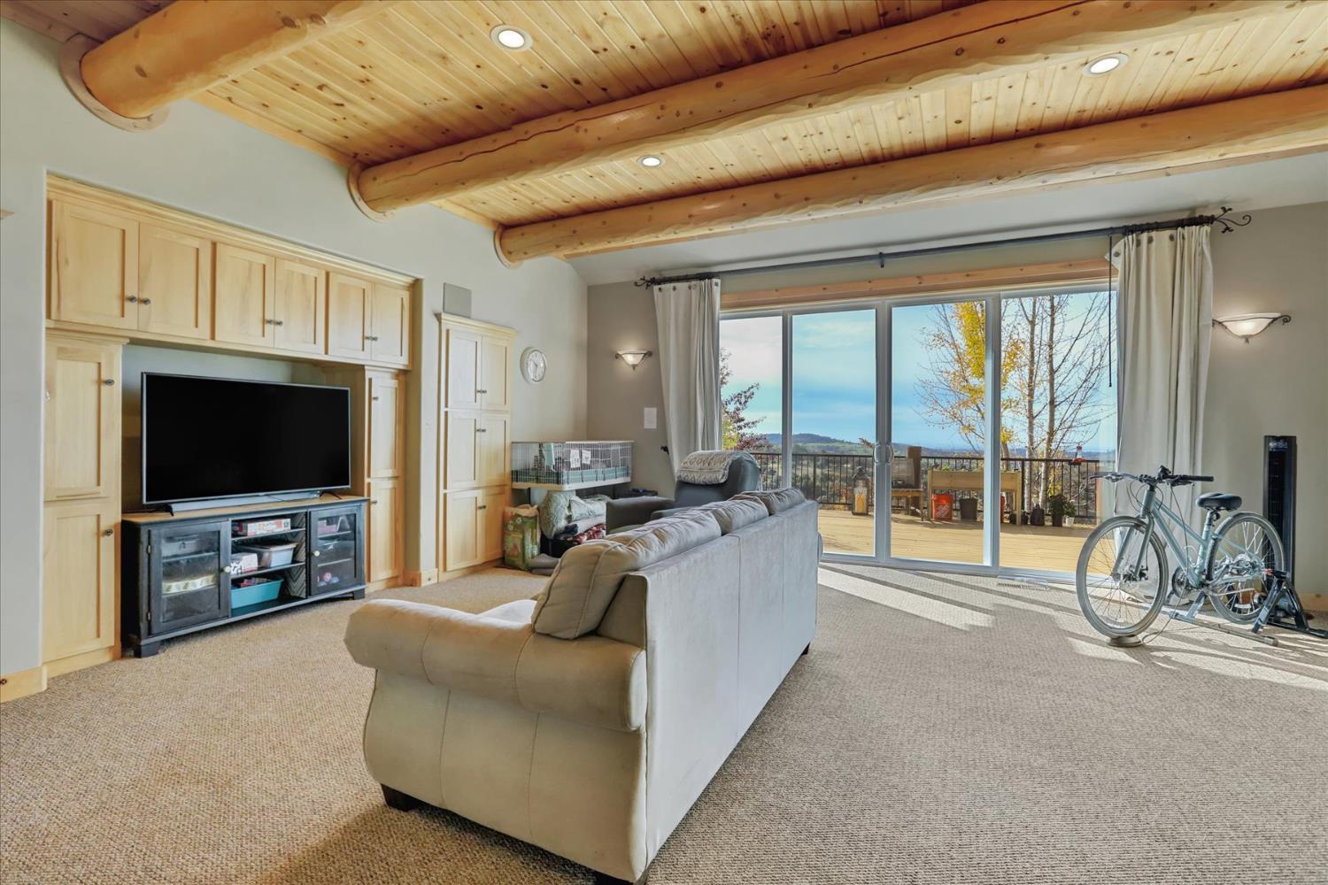 Grass Valley, California, 95949, United States, 3 Bedrooms Bedrooms, ,3 BathroomsBathrooms,Residential,For Sale,1992589