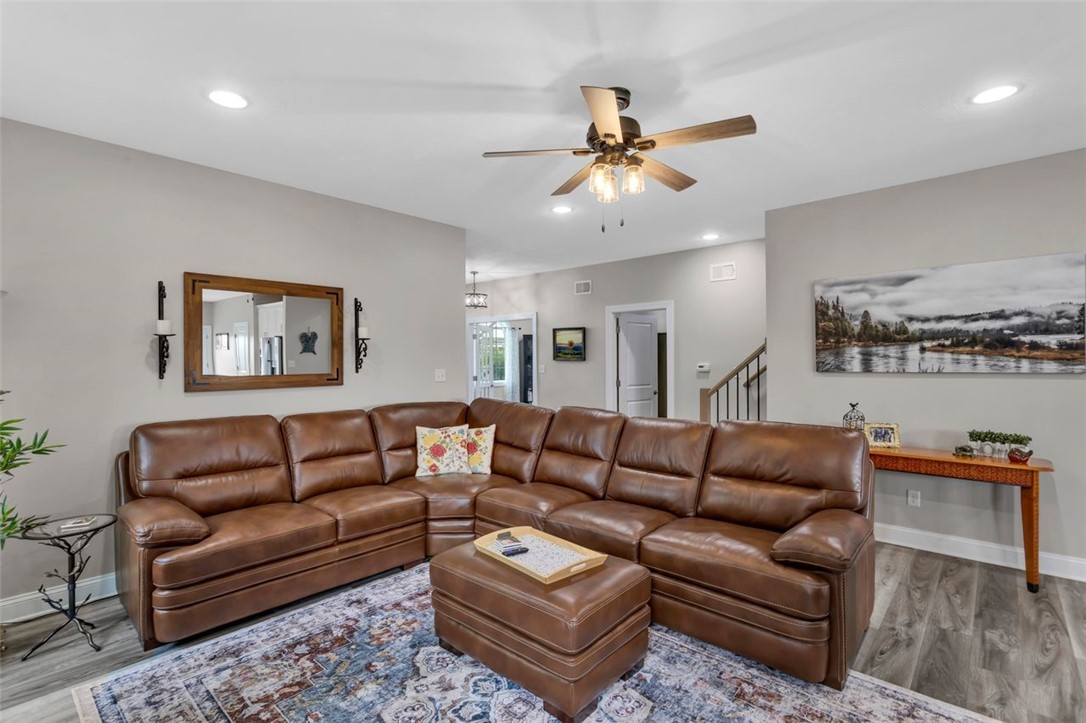 Penn Twp, Pennsylvania, 15644, United States, 3 Bedrooms Bedrooms, ,3 BathroomsBathrooms,Residential,For Sale,1941868