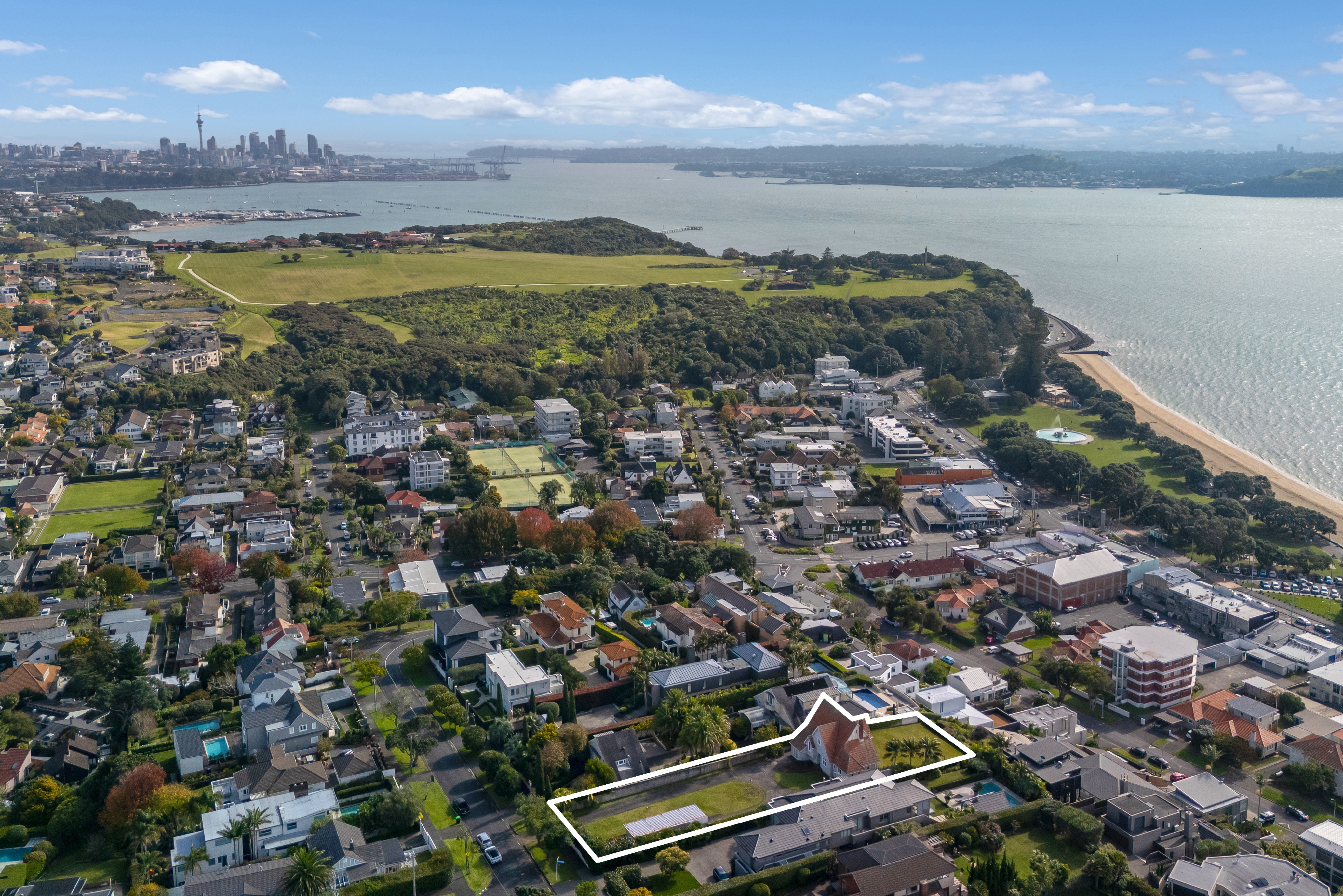  Prime Coastal Development Site - 物件實景