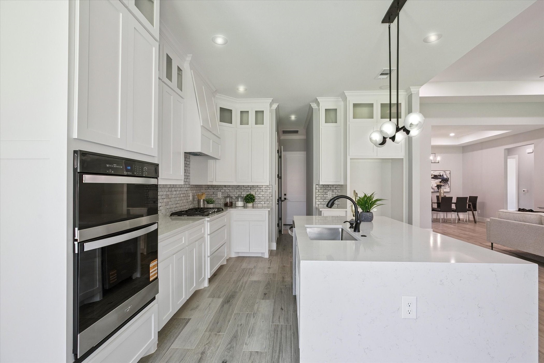 Arlington, Texas, 76012, United States, 4 Bedrooms Bedrooms, ,3 BathroomsBathrooms,Residential,For Sale,1974791