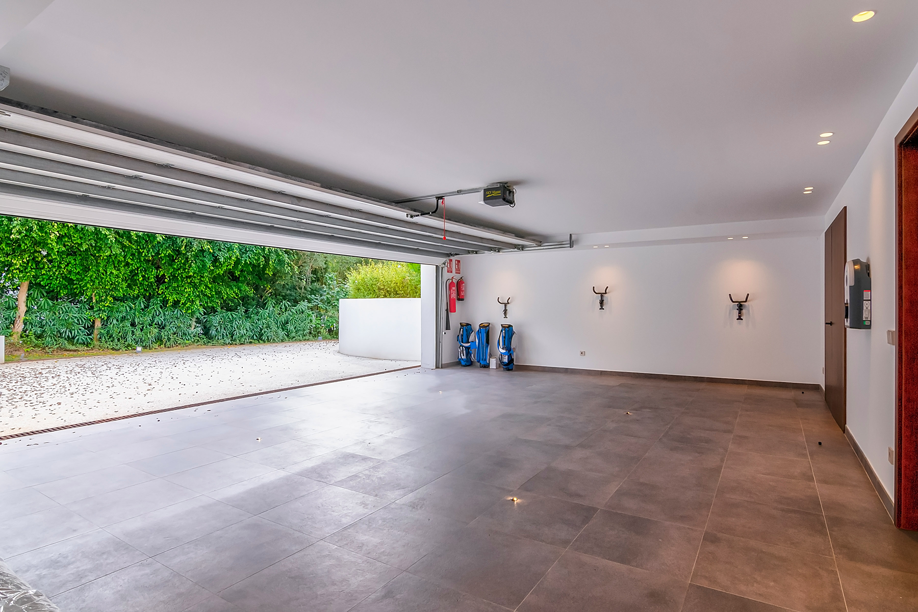  Luxurious Charles Kent-Designed Villa at Valderrama Golf Course, Sotogrande - 物件實景