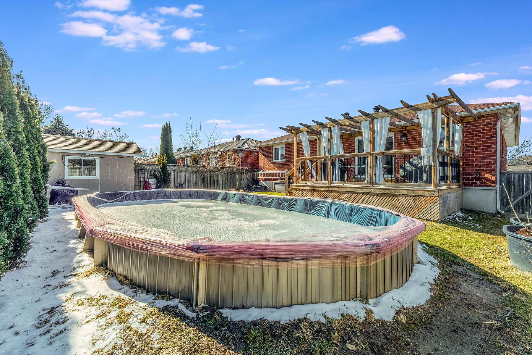  Raised Bungalow with Pool - 物件實景