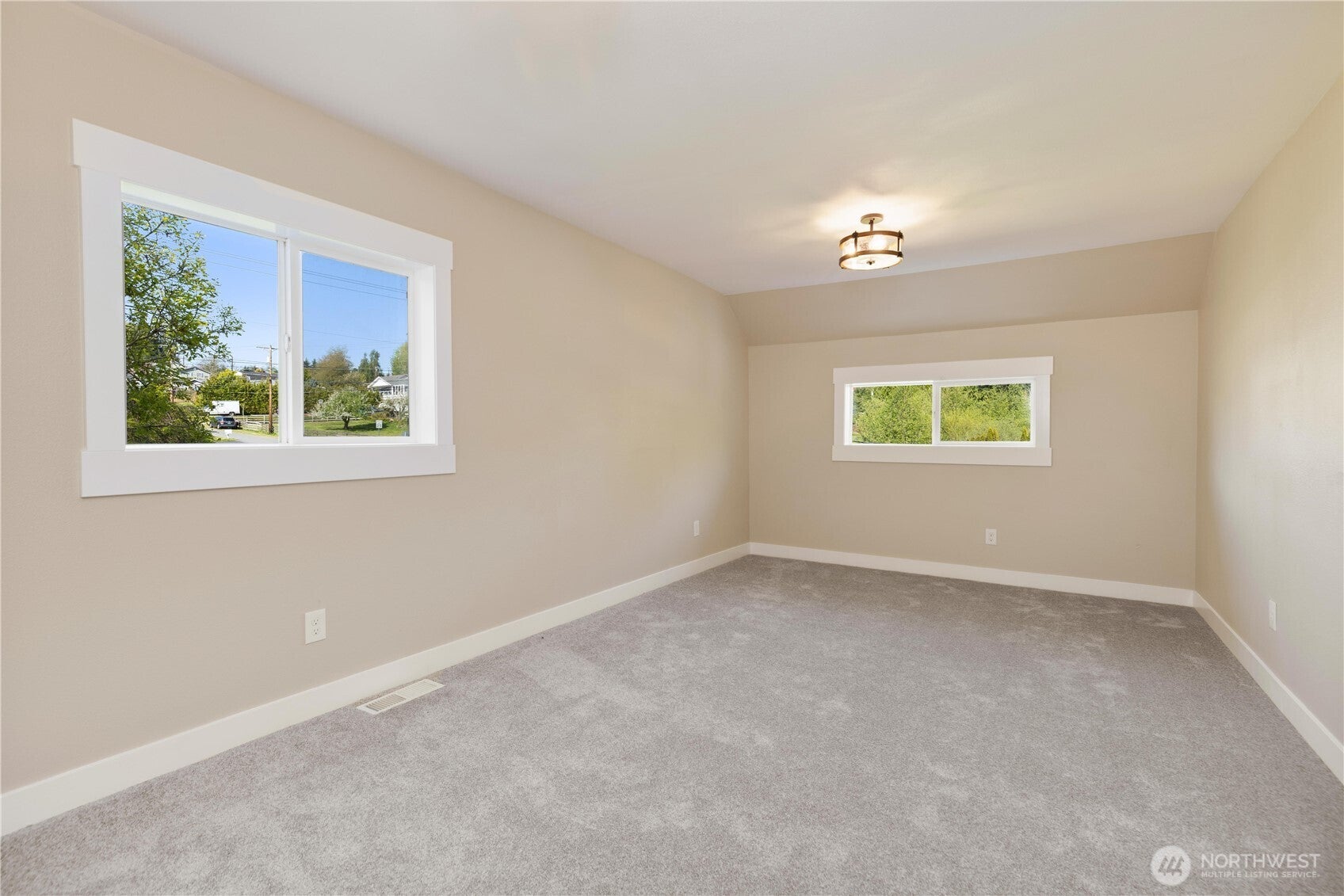 Lake Stevens, Washington, 98258, United States, 5 Bedrooms Bedrooms, ,2 BathroomsBathrooms,Residential,For Sale,1792678