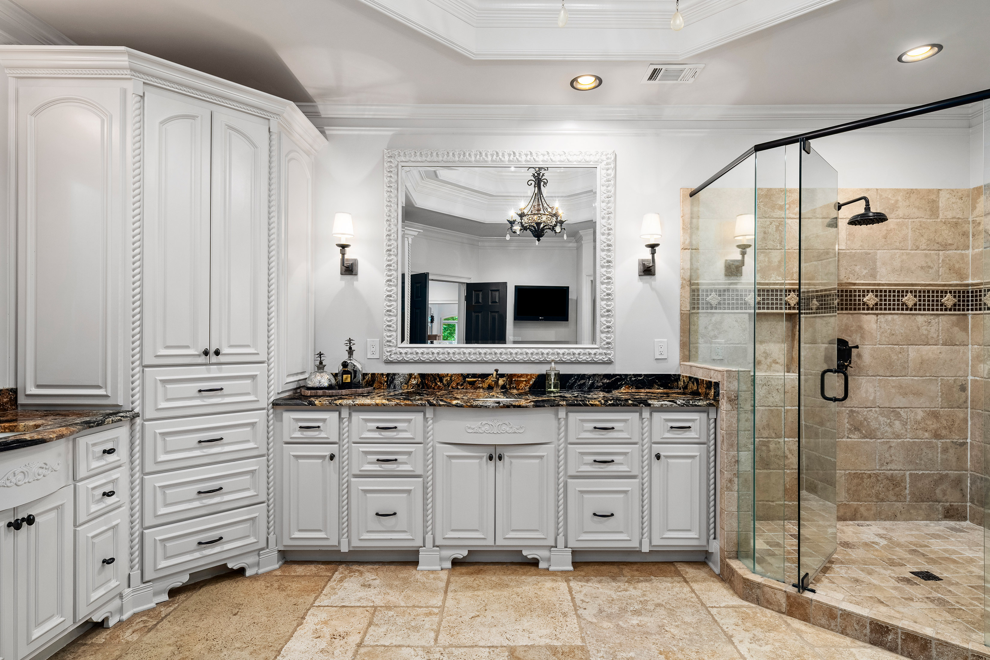  Luxury, Warmth, and Timeless Beauty in the Heart of Chartwell - 物件實景