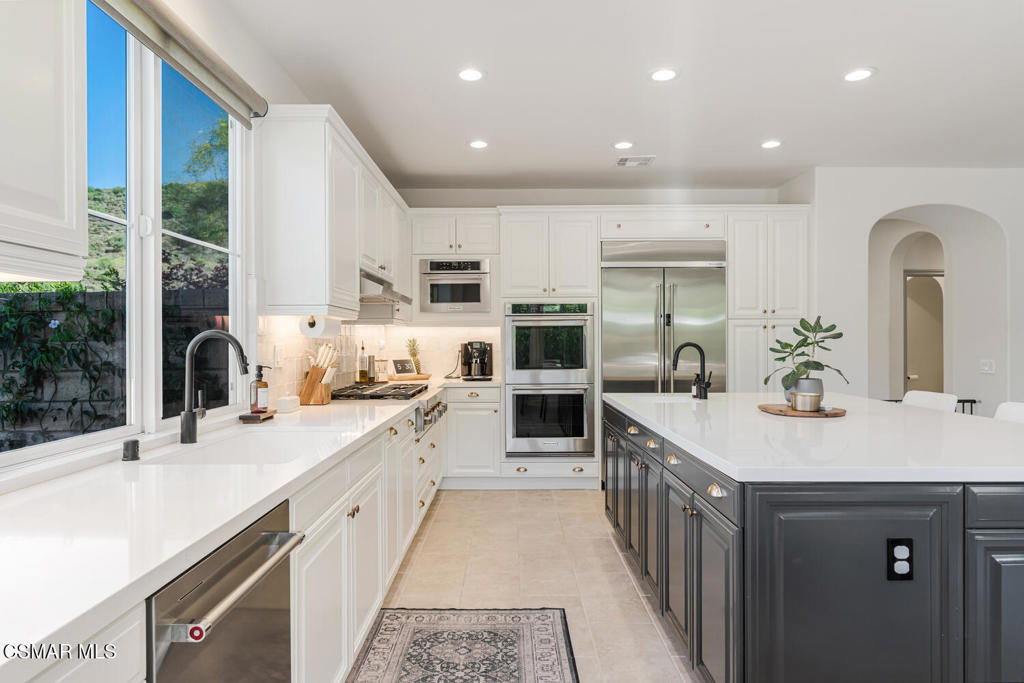 Simi Valley, California, 93065, United States, 4 Bedrooms Bedrooms, ,4 BathroomsBathrooms,Residential,For Sale,1978928