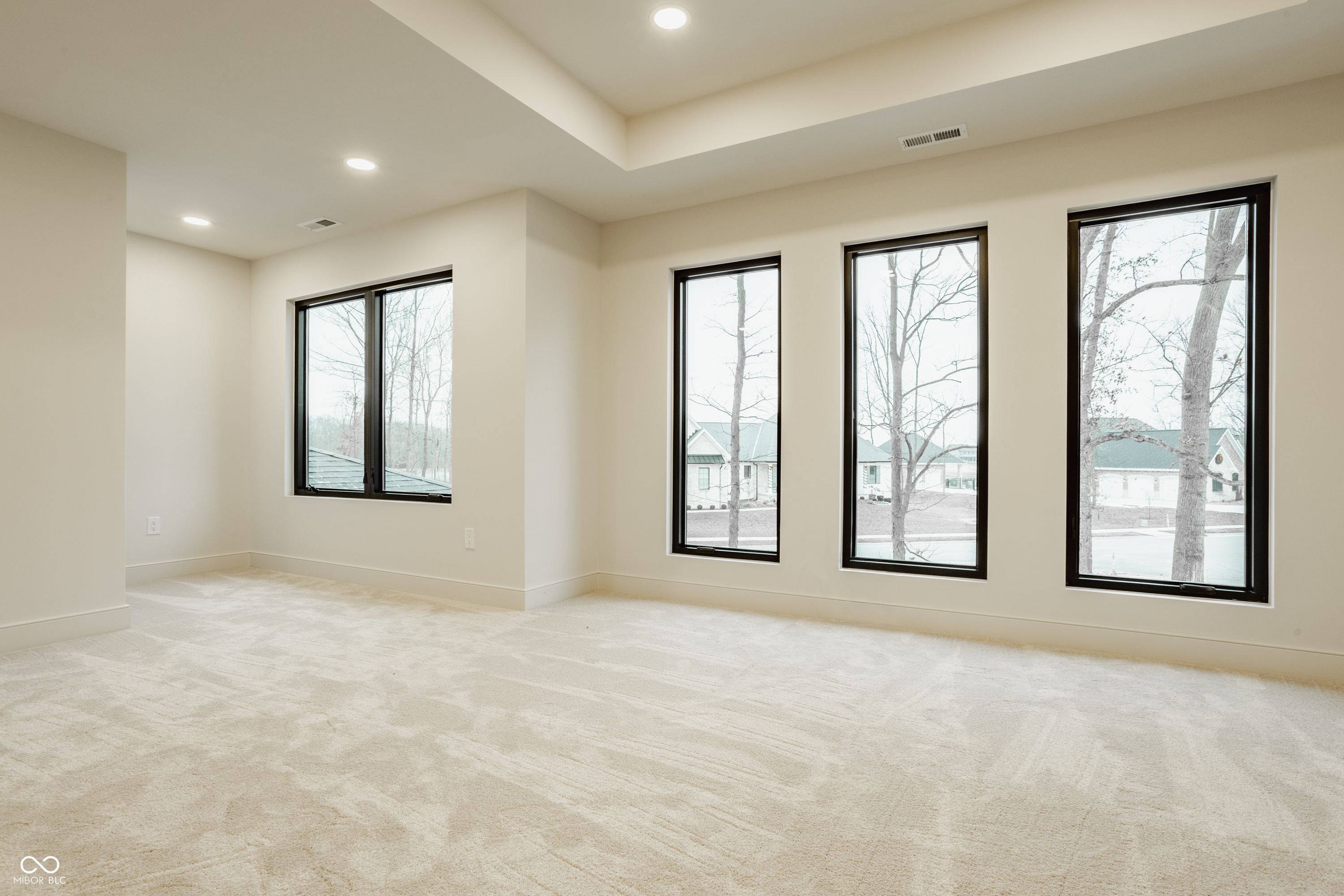 Bargersville, Indiana, 46106, United States, 5 Bedrooms Bedrooms, ,6 BathroomsBathrooms,Residential,For Sale,1977428