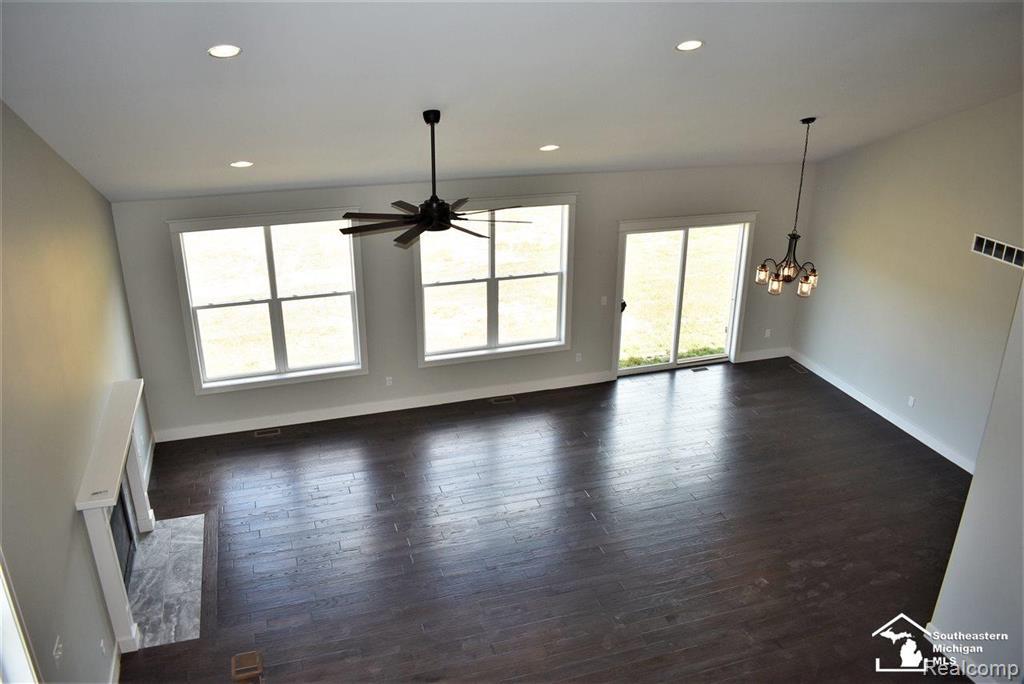 York Township, Michigan, 48176, United States, 4 Bedrooms Bedrooms, ,2 BathroomsBathrooms,Residential,For Sale,1988753