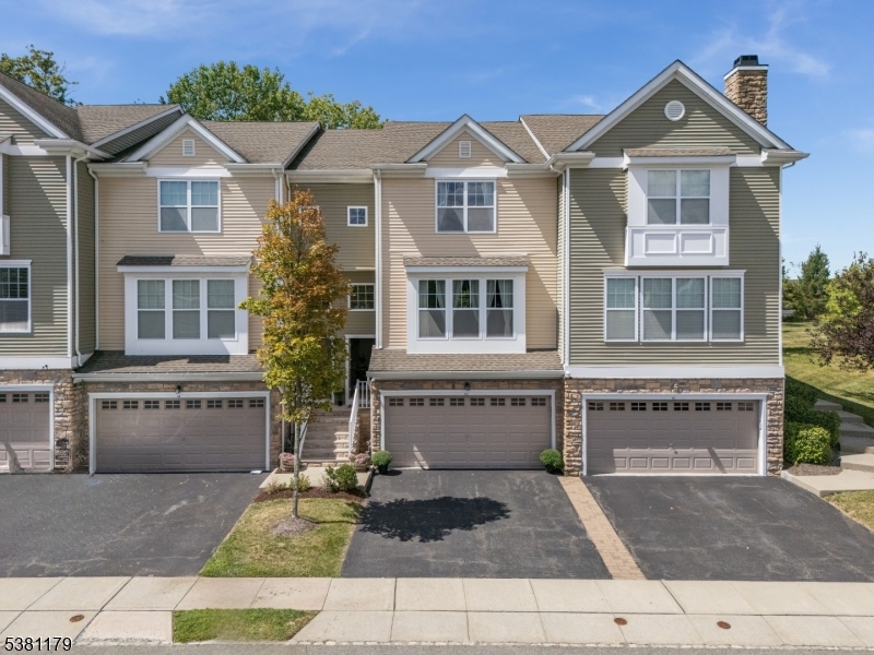 Hackettstown, New Jersey, 07840, United States, 3 Bedrooms Bedrooms, ,3 BathroomsBathrooms,Residential,For Sale,1977802