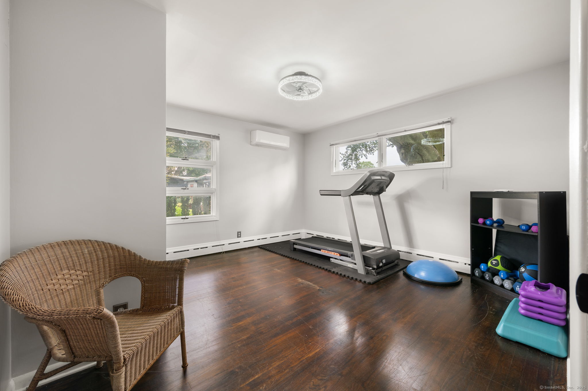 New London, Connecticut, 06320, United States, 3 Bedrooms Bedrooms, ,Residential,For Sale,1942755