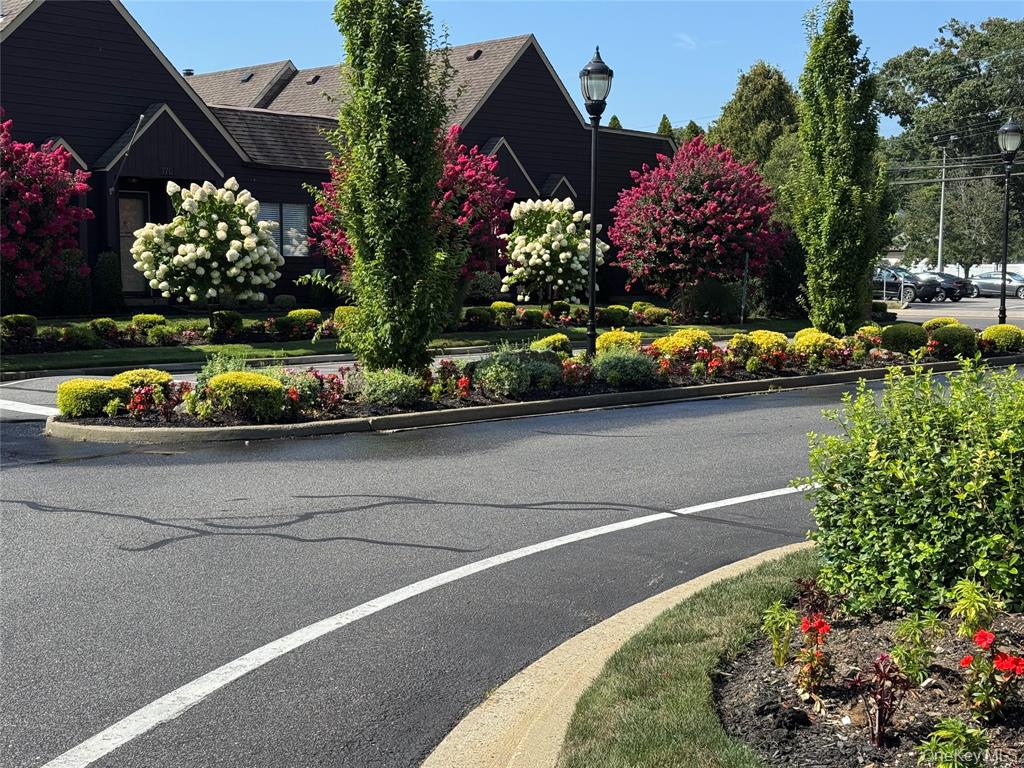 Massapequa Park, New York, 11762, United States, 2 Bedrooms Bedrooms, ,2 BathroomsBathrooms,Residential,For Sale,2008592