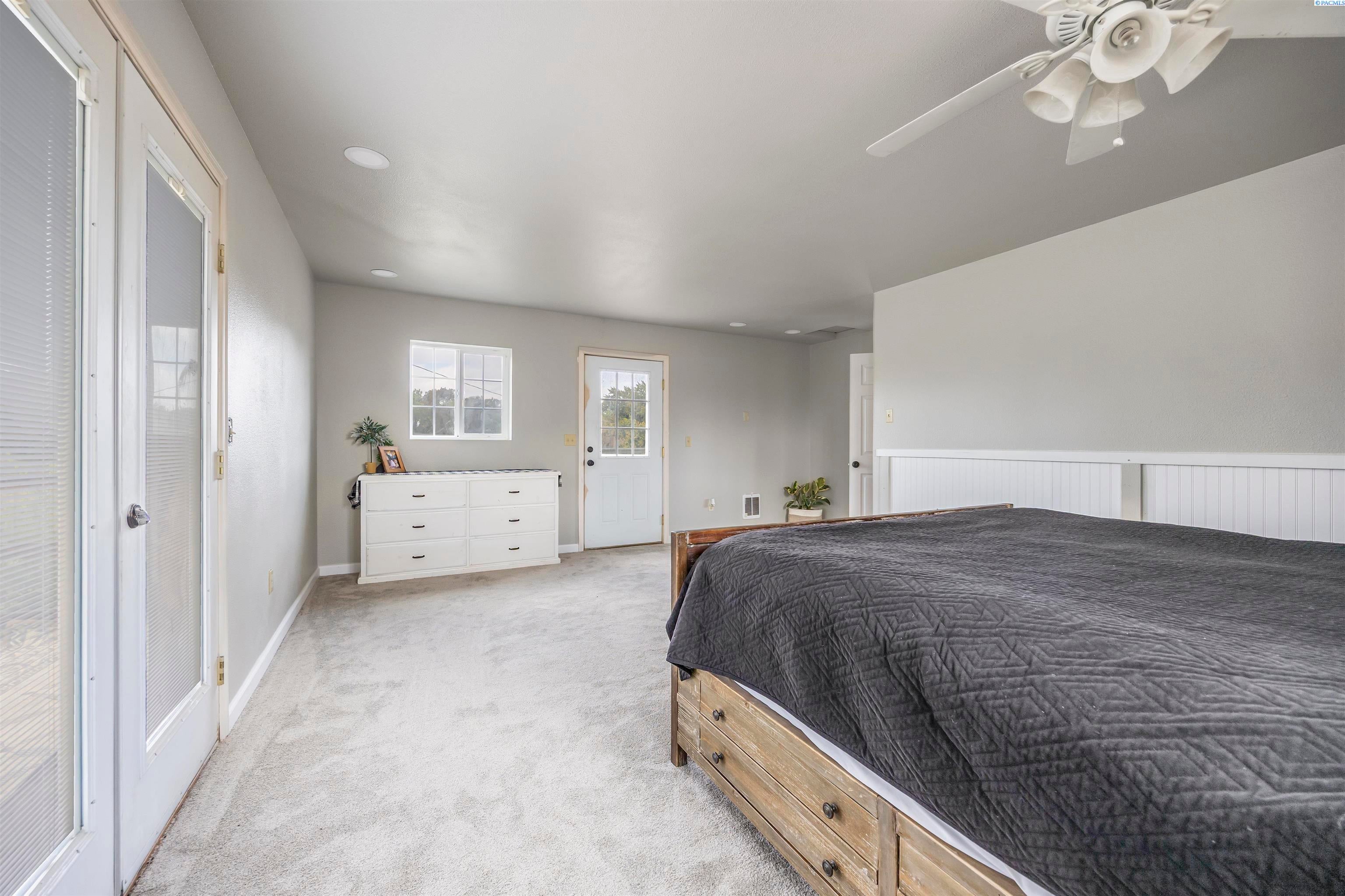 Richland, Washington, 99354, United States, 3 Bedrooms Bedrooms, ,2 BathroomsBathrooms,Residential,For Sale,1978459