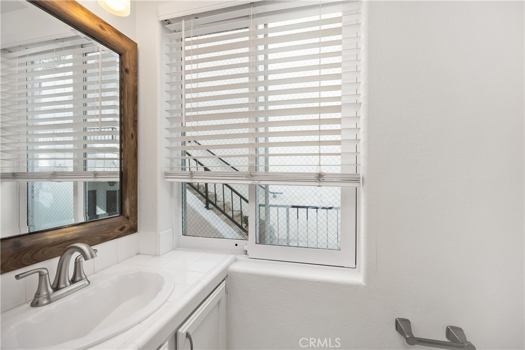 San Clemente, California, 92672, United States, 2 Bedrooms Bedrooms, ,3 BathroomsBathrooms,Residential,For Sale,1989369