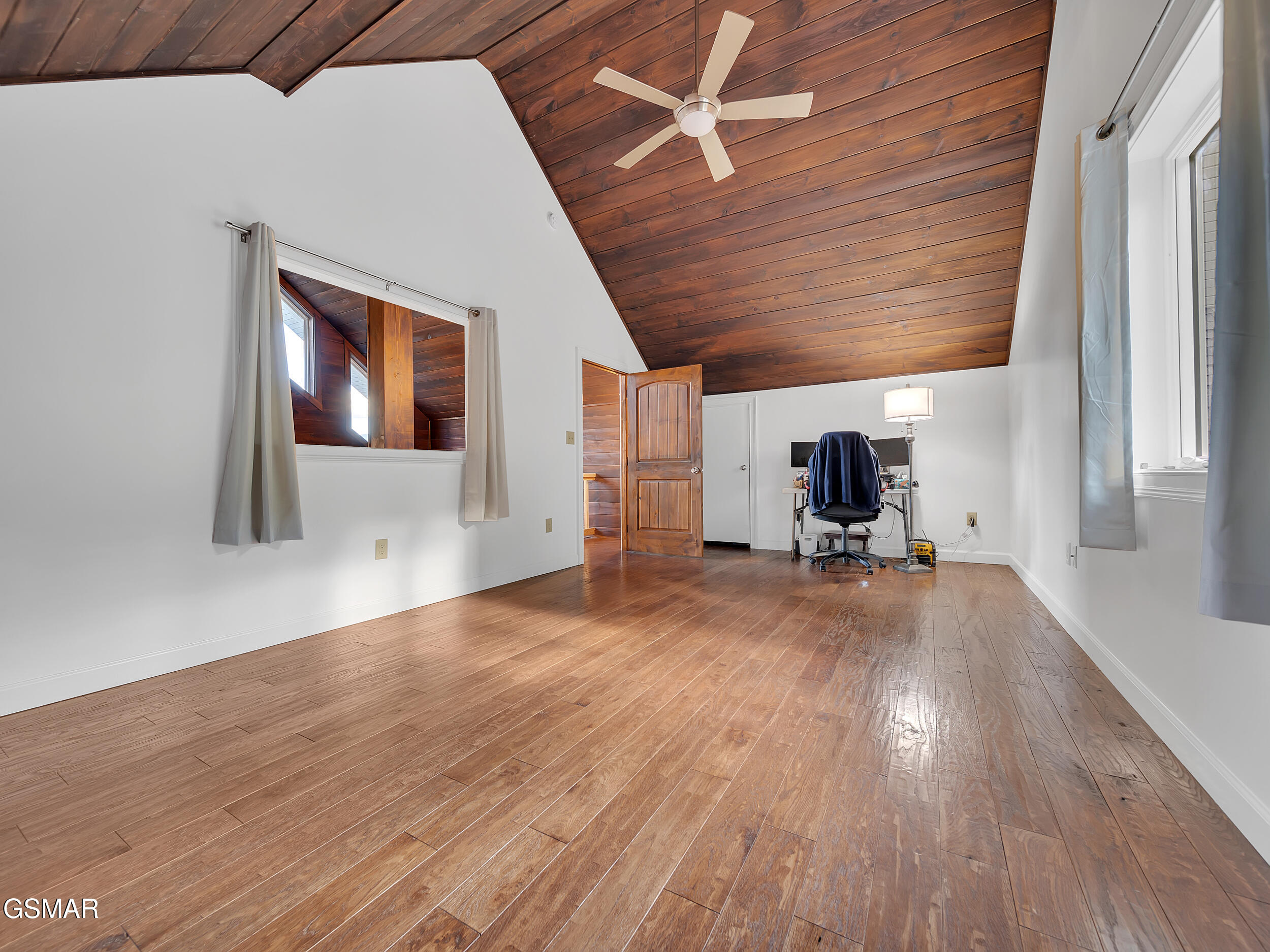 Gatlinburg, Tennessee, 37738, United States, 3 Bedrooms Bedrooms, ,4 BathroomsBathrooms,Residential,For Sale,1979839