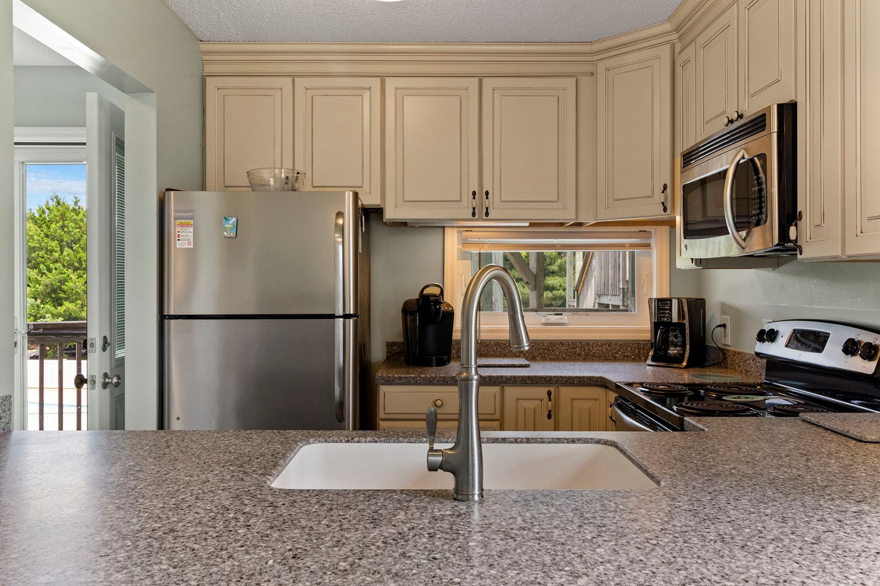 8801 Reed Drive Unit 105 N, Emerald Isle, NC 28594 - 物件實景