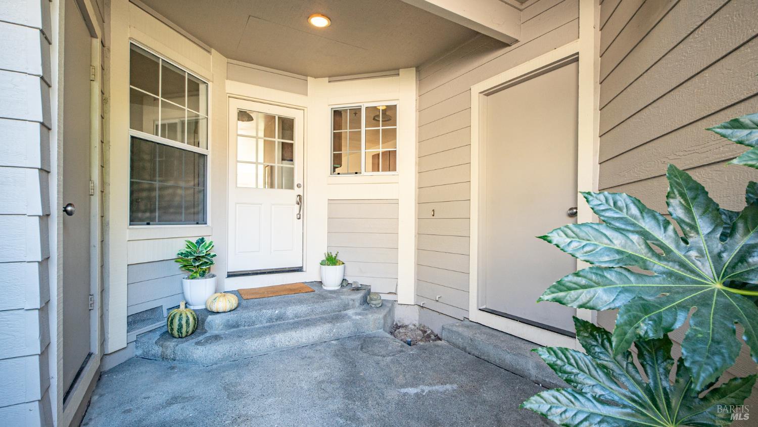 Novato, California, 94945, United States, 2 Bedrooms Bedrooms, ,1 BathroomBathrooms,Residential,For Sale,1958770