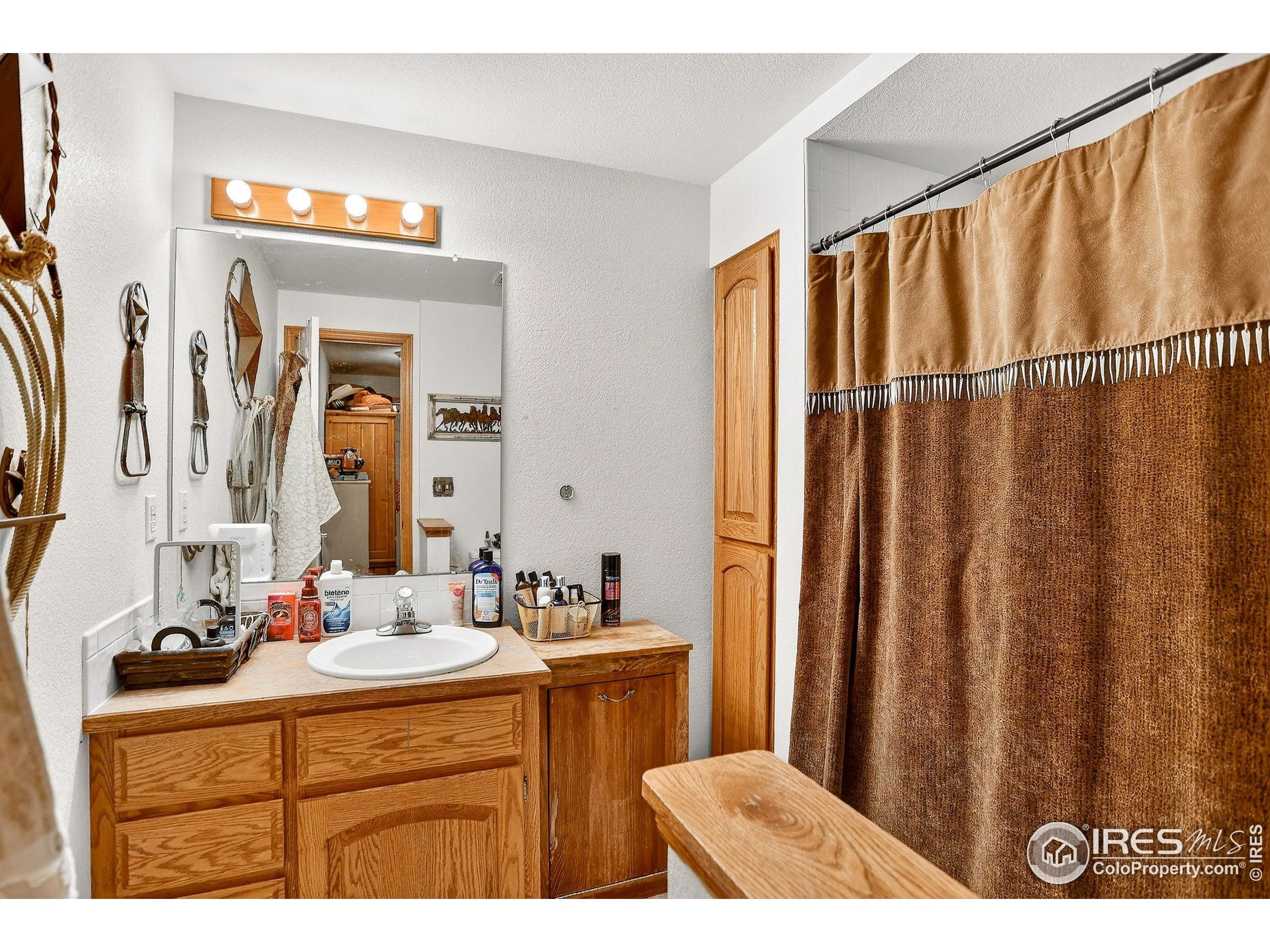 Loveland, Colorado, 80538, United States, 4 Bedrooms Bedrooms, ,4 BathroomsBathrooms,Residential,For Sale,1992882