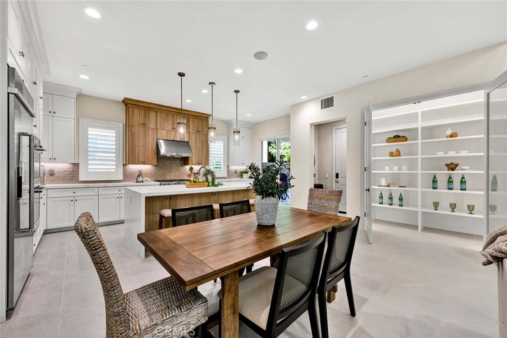 Lake Forest, California, 92630, United States, 4 Bedrooms Bedrooms, ,5 BathroomsBathrooms,Residential,For Sale,1988147