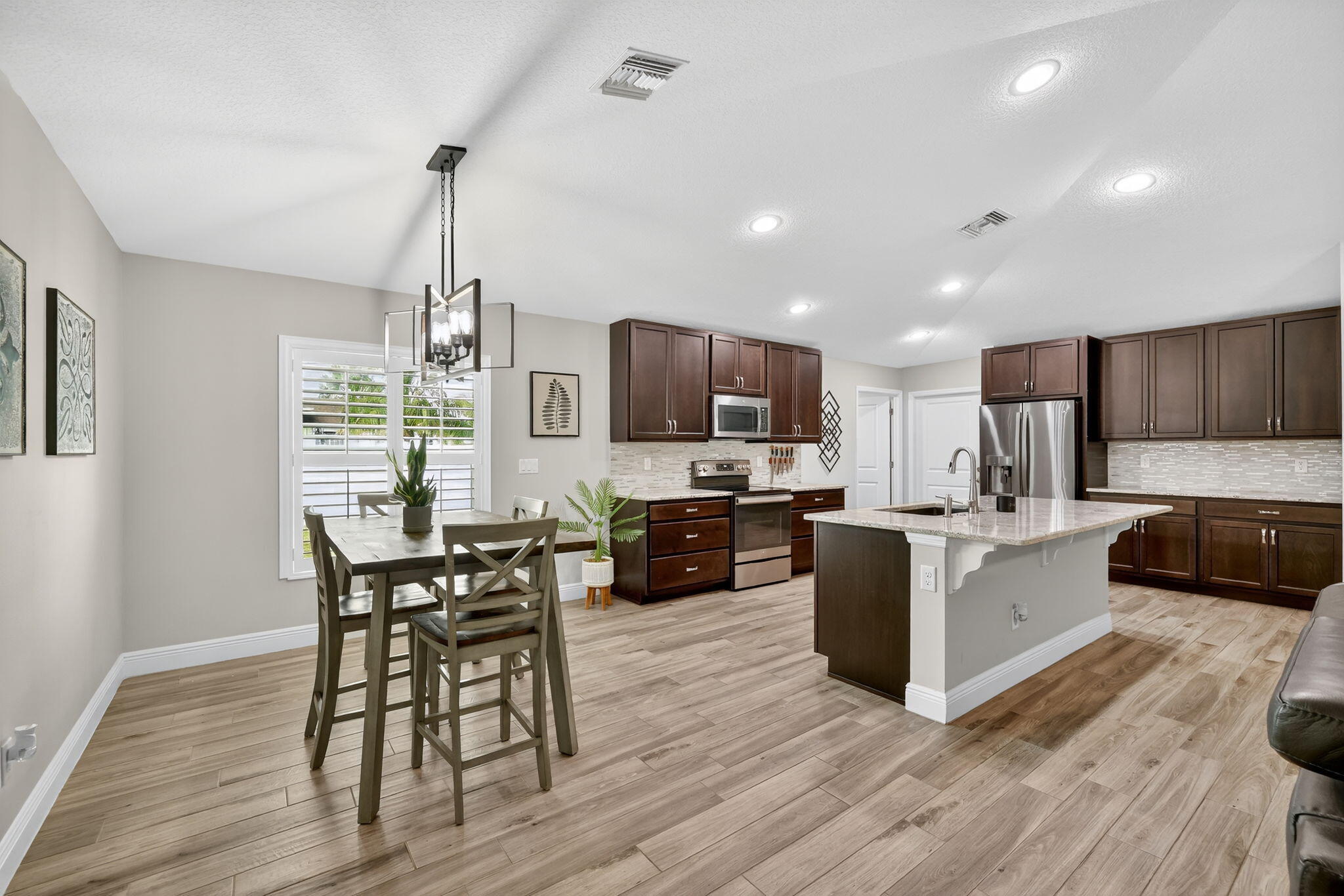 Port Saint Lucie, Florida, 34953, United States, 4 Bedrooms Bedrooms, ,2 BathroomsBathrooms,Residential,For Sale,1992941