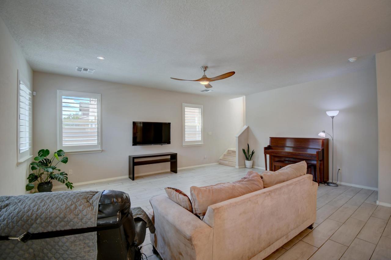 8612 LUNA VITA Court NE, Albuquerque, New Mexico, 87113, United States, 5 Bedrooms Bedrooms, ,3 BathroomsBathrooms,Residential,For Sale,8612 LUNA VITA Court NE,1616407